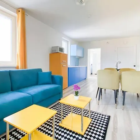 Darebell 3 Apartment *