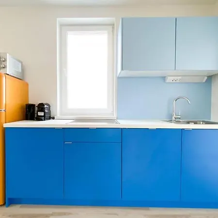 Darebell 3 Apartment *